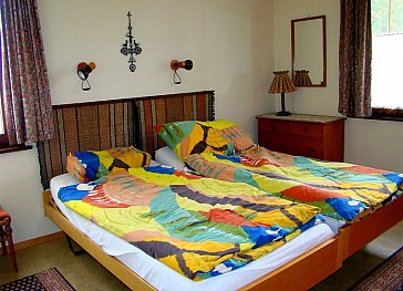 Ferienwohnung in Ascona - Schlafzimmer, Doppelbett