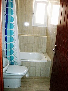 Ferienwohnung in Guardamar del Segura - Bad/WC mit Wanne