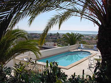 Ferienhaus in Ciudad Quesada-Rojales - Pool mit Garten