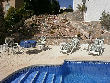 Ferienhaus in Ciudad Quesada-Rojales - Pool mit Garten