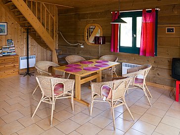 Ferienhaus in Lacanau - Essecke im Wohnzimmer
