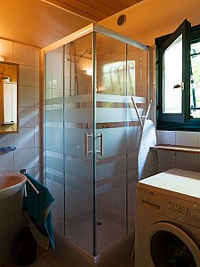 Ferienhaus in Lacanau - Dusche mit Waschmaschine
