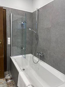 Ferienhaus in Kals am Grossglockner - Badezimmer mit Badewanne