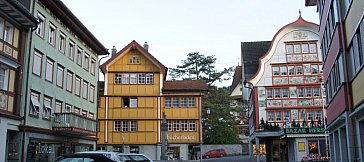 Ferienwohnung in Appenzell - Das gelbe Haus mitten im Dorfzentrum
