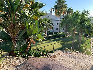 Ferienwohnung in Benahavis - Duftende Blumen im tropischen Garten