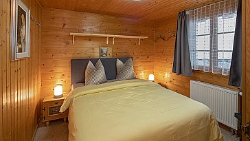 Ferienwohnung in Oberwald - Schlafzimmer gross