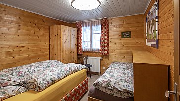 Ferienwohnung in Oberwald - Schlafzimmer klein