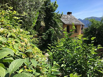 Ferienhaus in Tegna - Garten