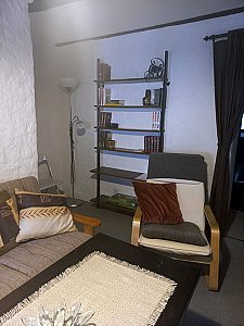Ferienhaus in Aurigeno - Wohnzimmer mit Kamin