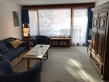 Ferienwohnung in Bever - Wohnzimmer