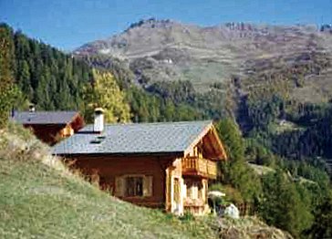 Ferienhaus in Mase - Das Chalet Mase im Sommer