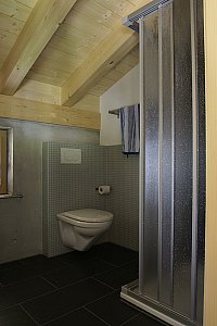 Ferienhaus in Obergesteln - Dusche/WC